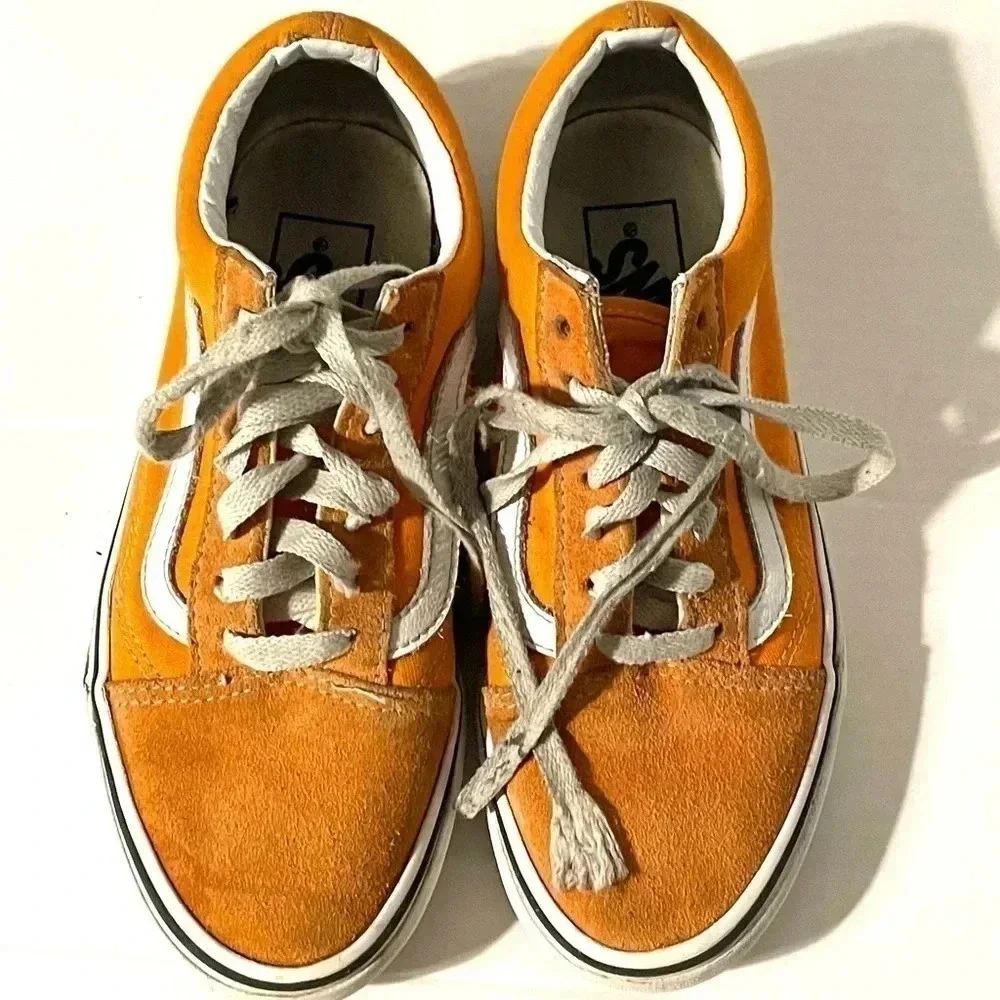 Vans Old Skool Sneaker boy 4 / women 5.5 Tennis Shoe Low-Top Orange Suede Canvas